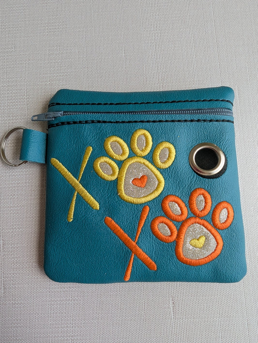 Poo Pouch - XOXO 🐾